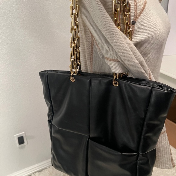 Urban Expressions Black 4 Square Tote - Picture 11 of 12